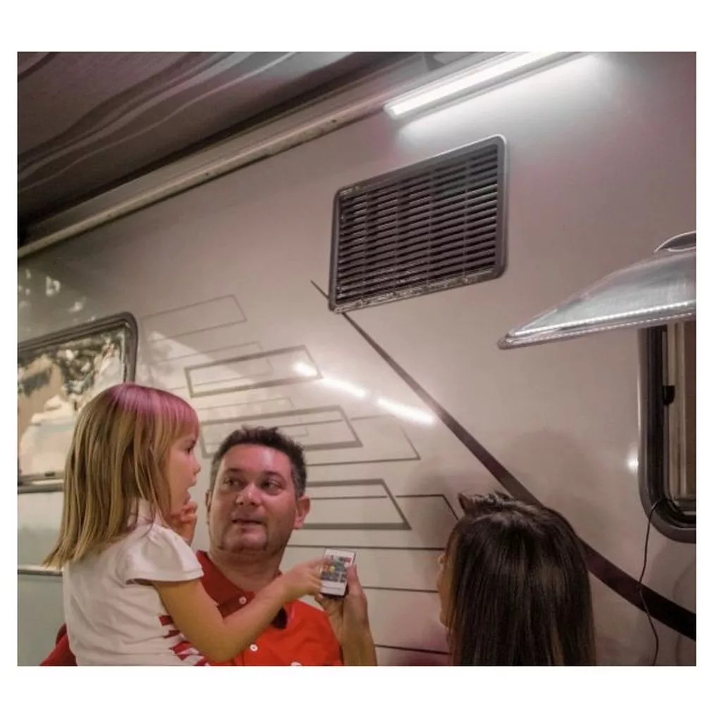 Fiamma LED-Markisenleuchte 4 Fiamma LED-Markisenleuchte – Bild 2